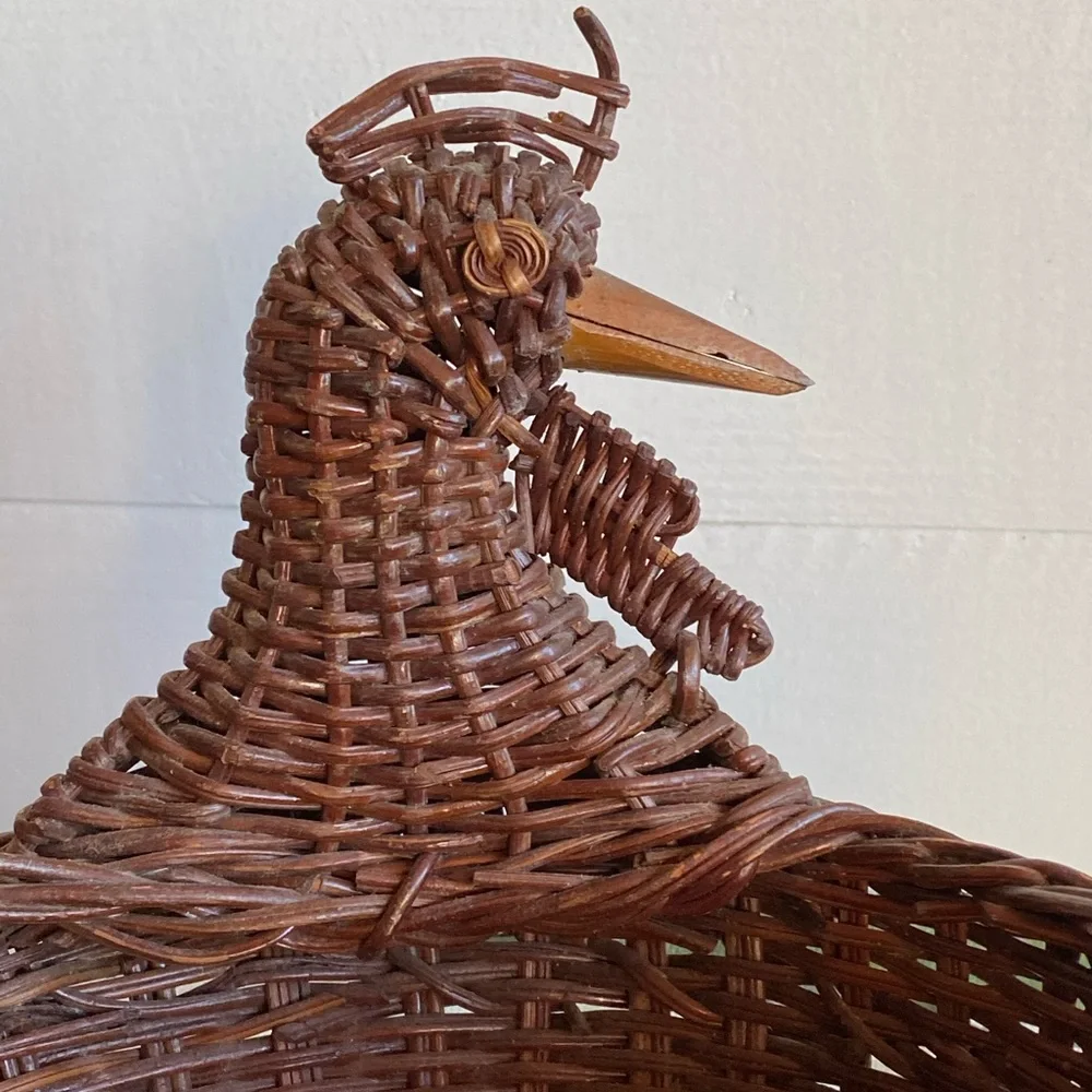 Vintage Wicker Chicken Basket‎